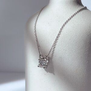 Moissanite Center Stone with 925 sterling silver U-shaped Setting